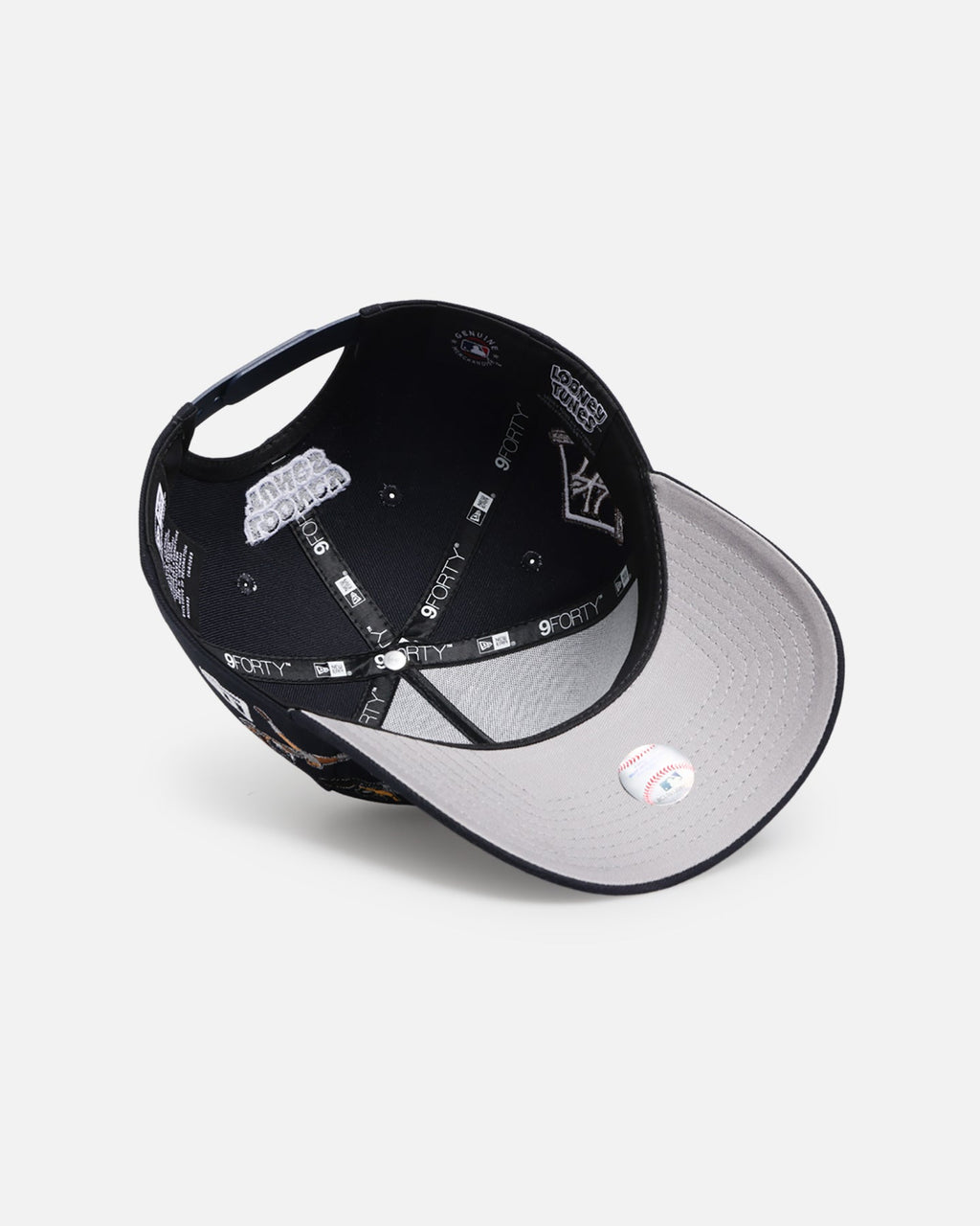 New Era New York Yankees 'Looney Tunes' 9FORTY A-Frame Snapback Navy