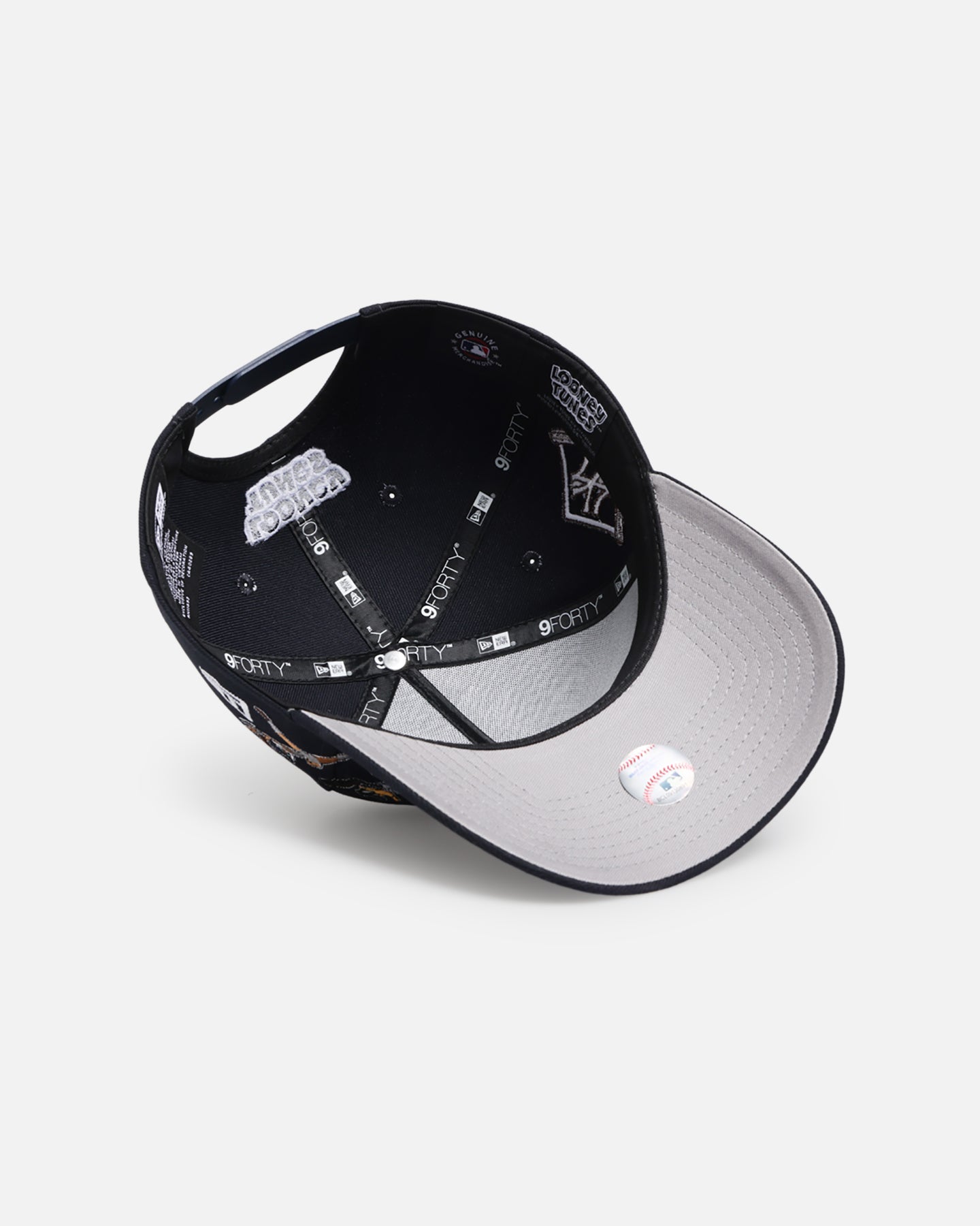 New Era New York Yankees 'Looney Tunes' 9FORTY A-Frame Snapback Navy