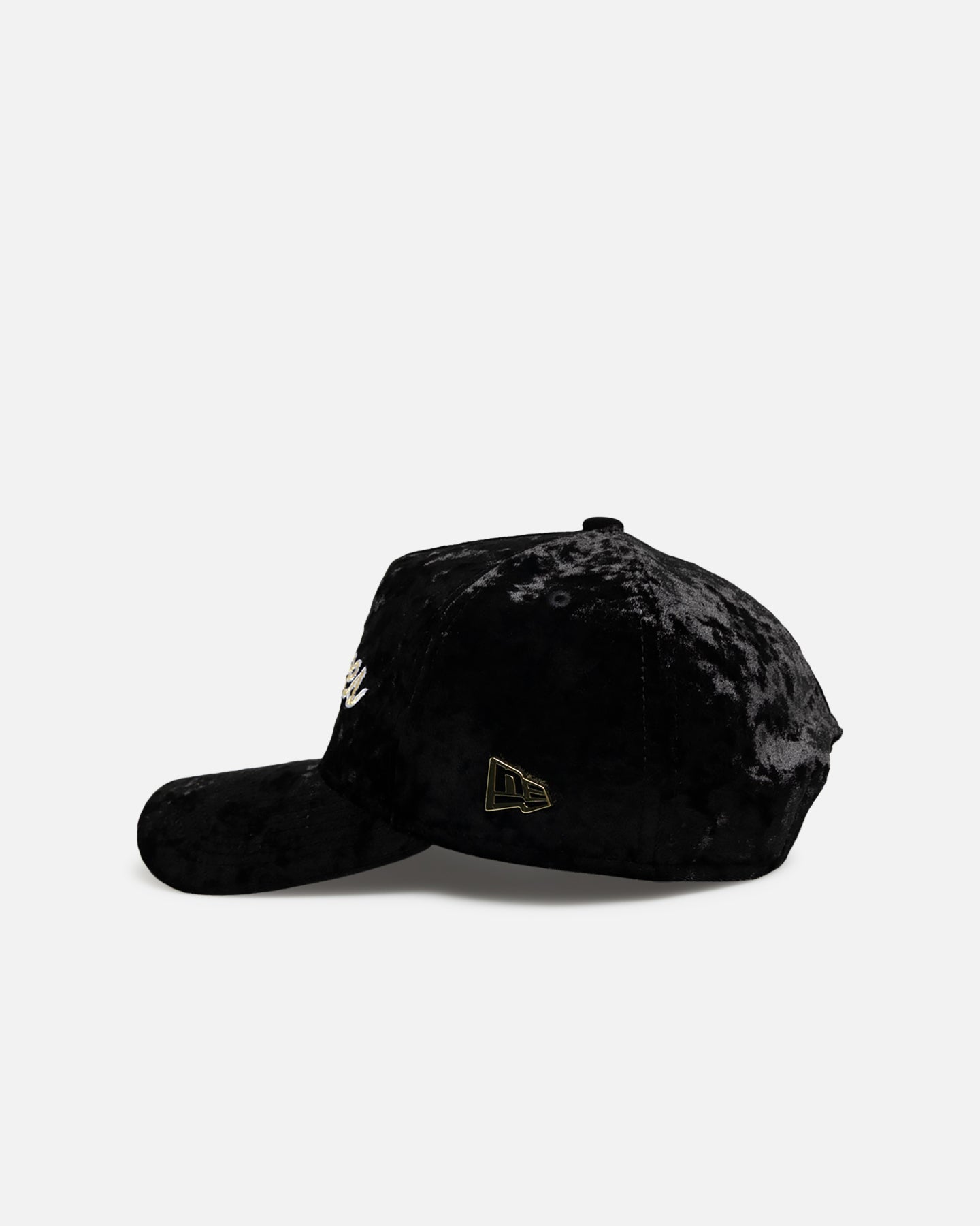 New Era New York Yankees 'Velvet' 9FORTY A-Frame Snapback Black/Gold