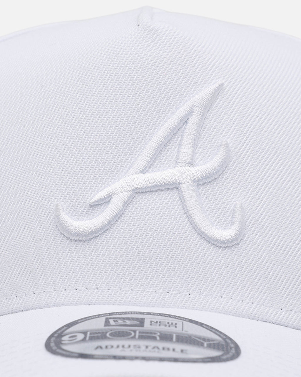 New Era Atlanta Braves 'Easy White' 9FORTY A-Frame Snapback White/White