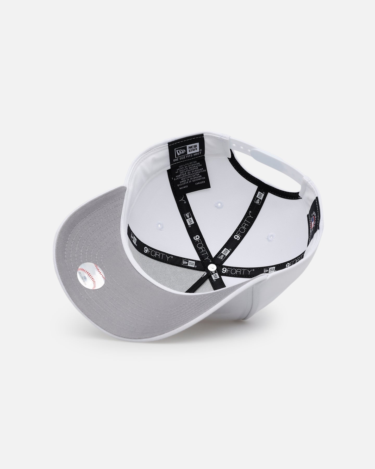 New Era Atlanta Braves 'Easy White' 9FORTY A-Frame Snapback White/White