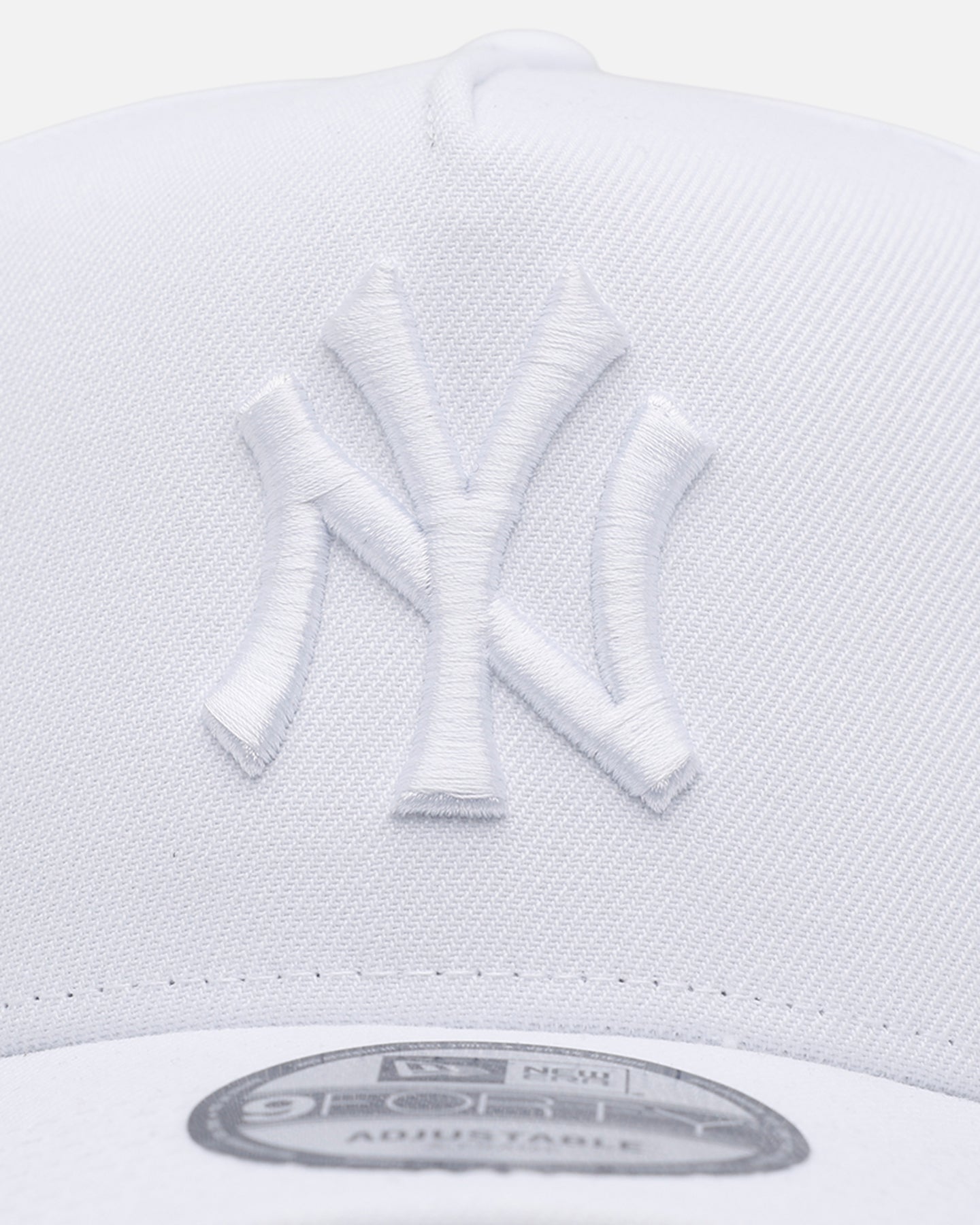 New Era New York Yankees 'Easy White' 9FORTY A-Frame Snapback White/White