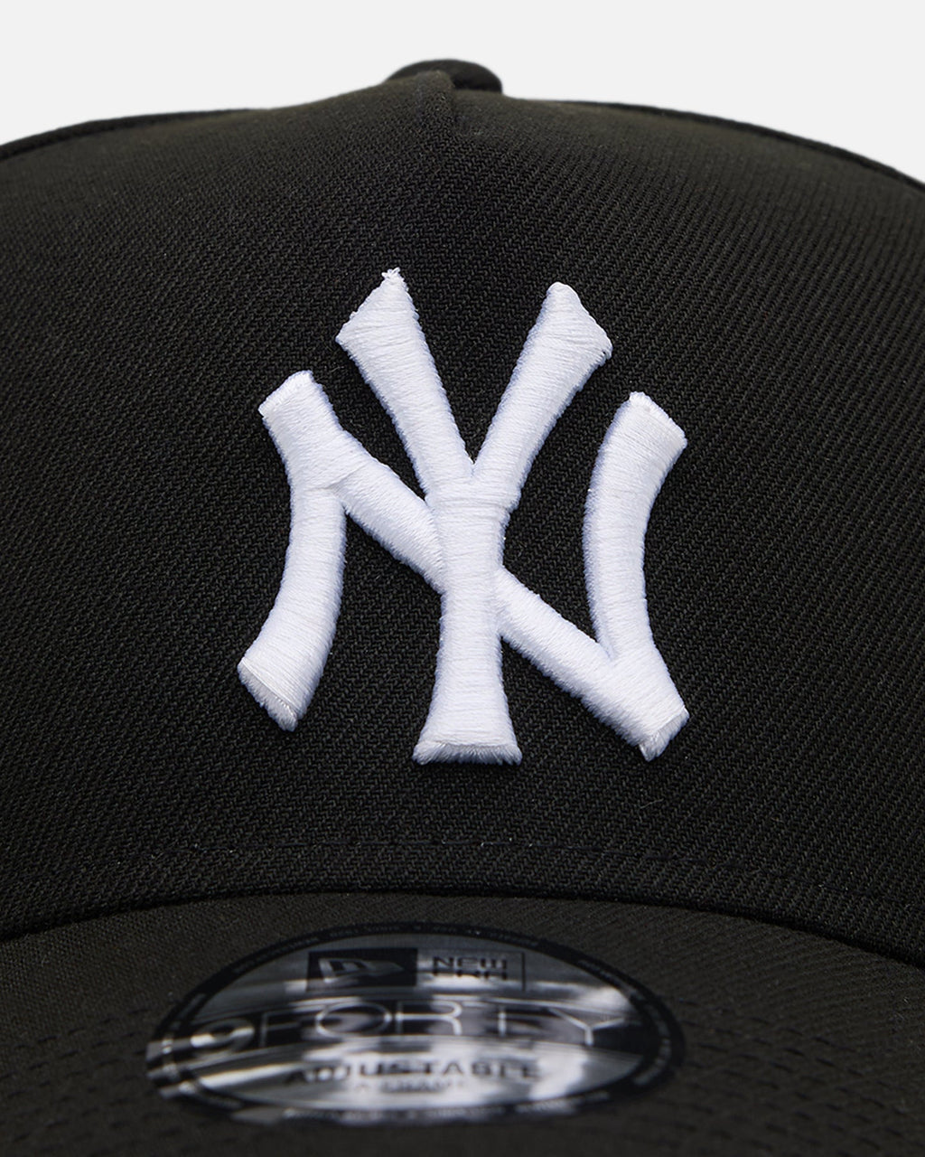 New Era New York Yankees 'Easy Black and White' 9FORTY A-Frame Snapback Black/White