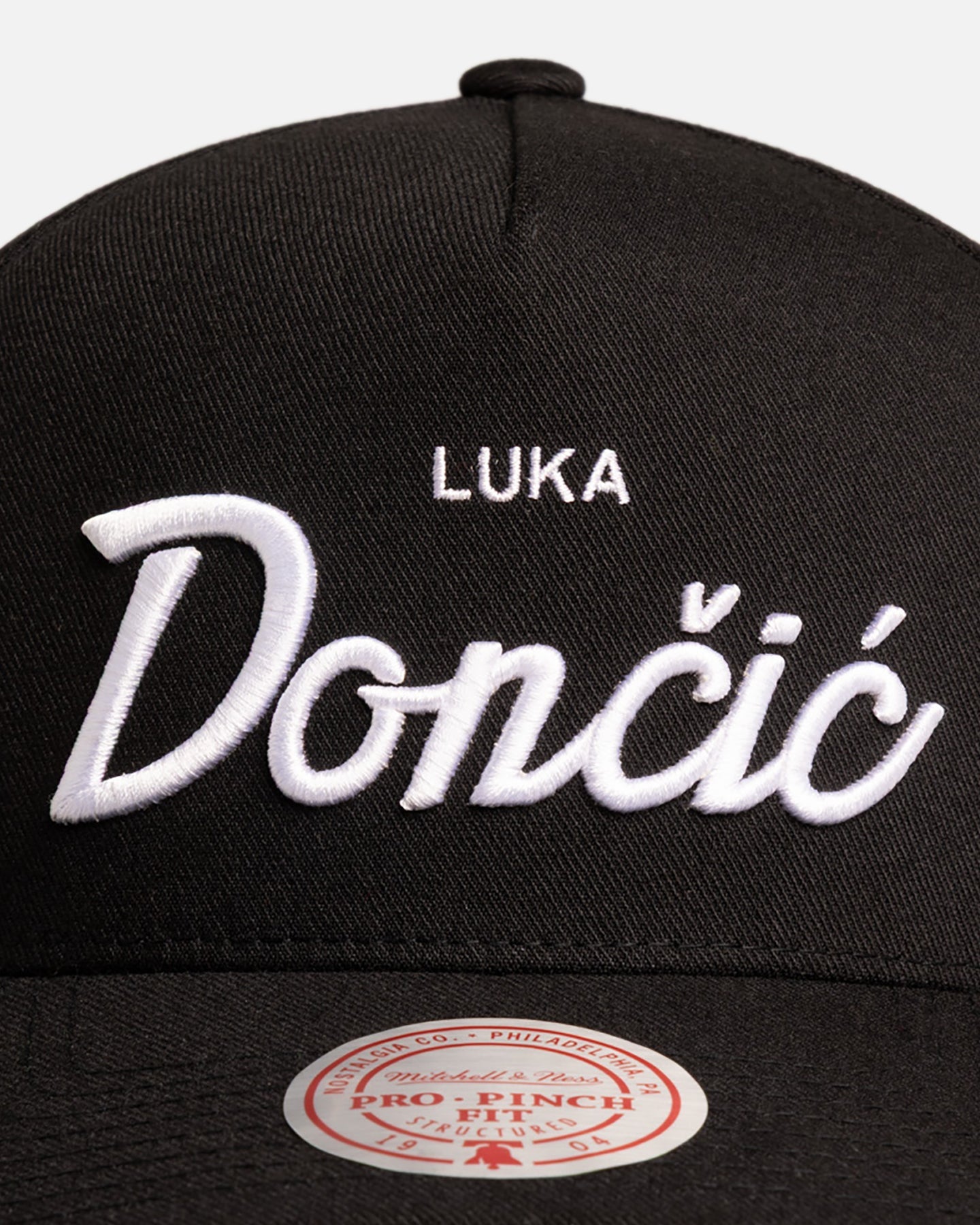Mitchell & Ness Los Angeles Lakers Luka DonÄiÄ‡ 'CLSC Script' Pro Pinch Snapback Black