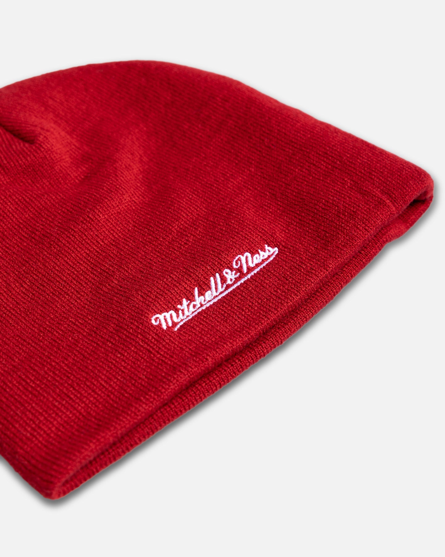 Mitchell & Ness Chicago Bulls Outer Limits Skull Beanie Red