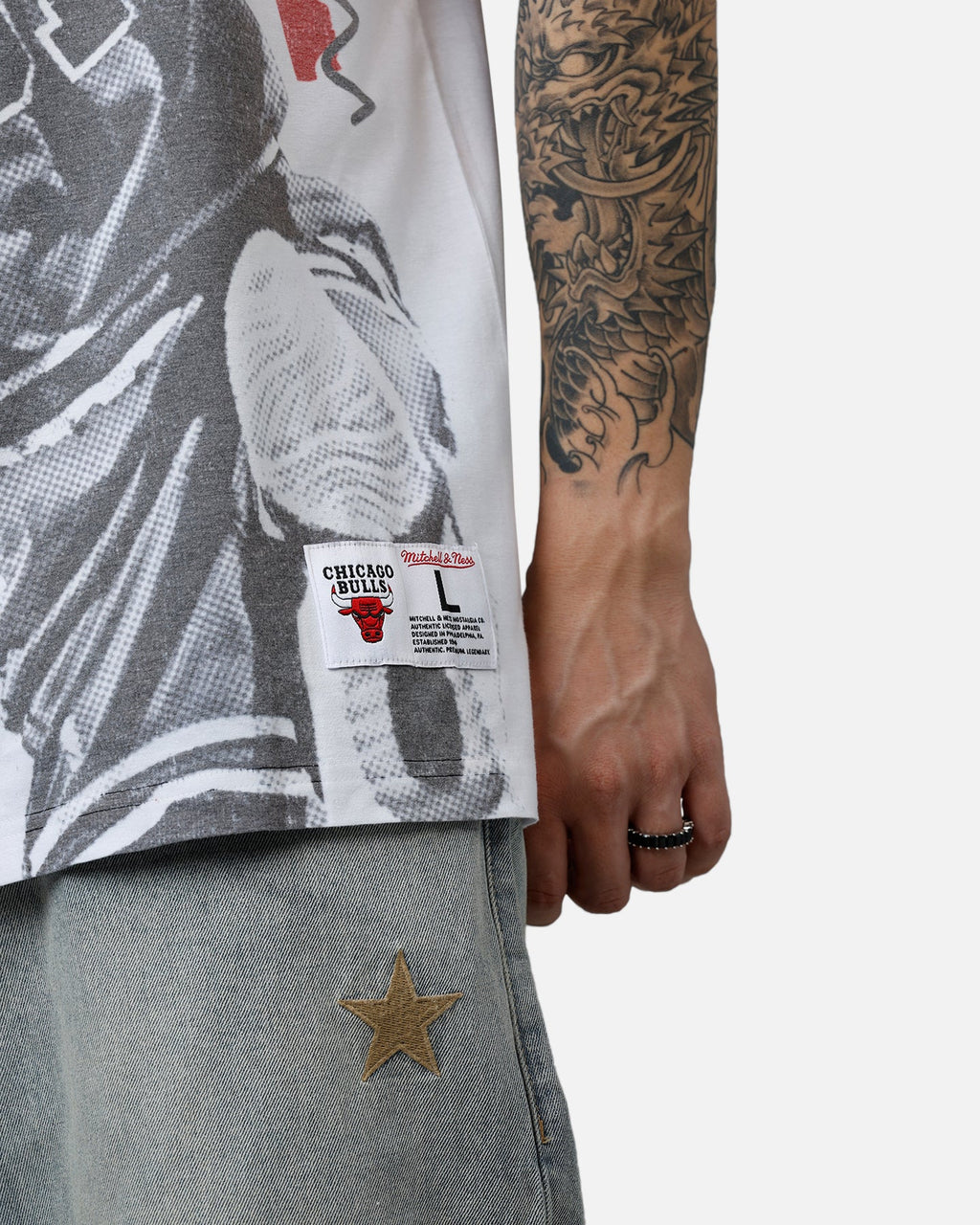 Mitchell & Ness Dennis Rodman Showstopper T-Shirt Red