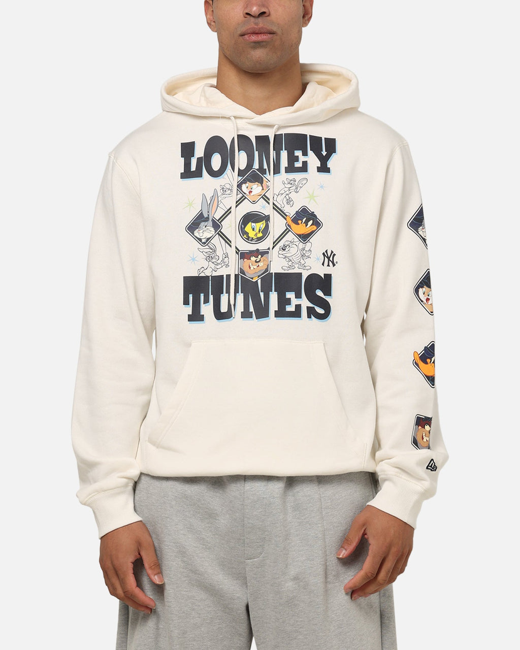 New Era New York Yankees Looney Tunes Hoodie Light Beige