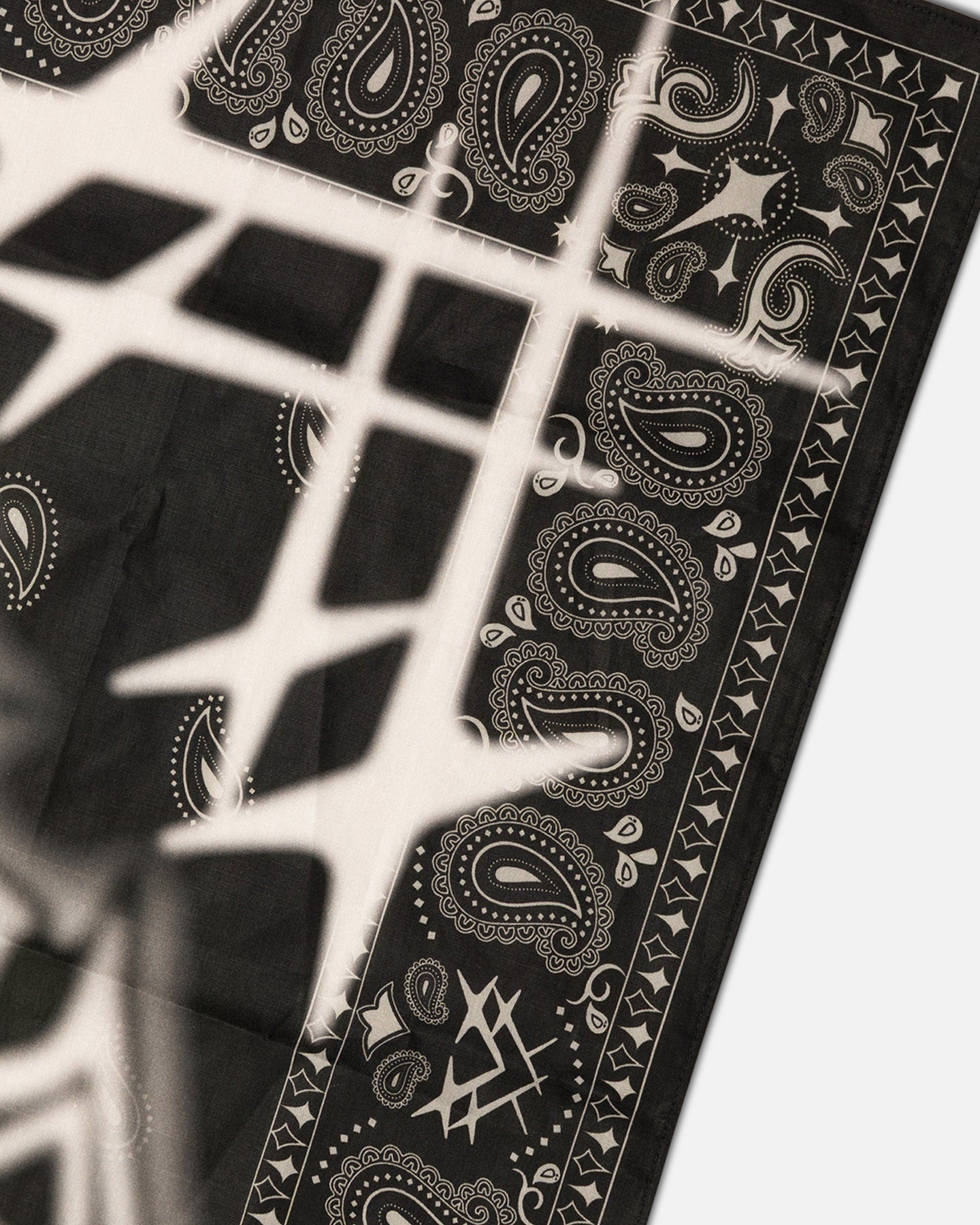 Loiter Spray Bandana Black