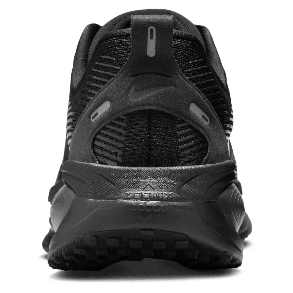 Men's Vomero 18 Running Shoes Black - Kings Dr